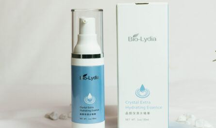 Bio-Lydia晶顏保濕水精華，三重呵護打造由內而外的保水機制。圖／麗富康國際